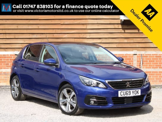 A null PEUGEOT 308 1.2 PureTech Tech Edition EAT Auto 5 Dr