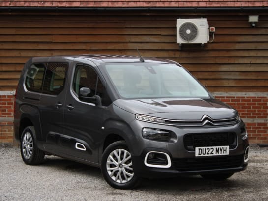 A null CITROEN BERLINGO 1.5 BlueHDi Feel XL 7 SEATER MPV