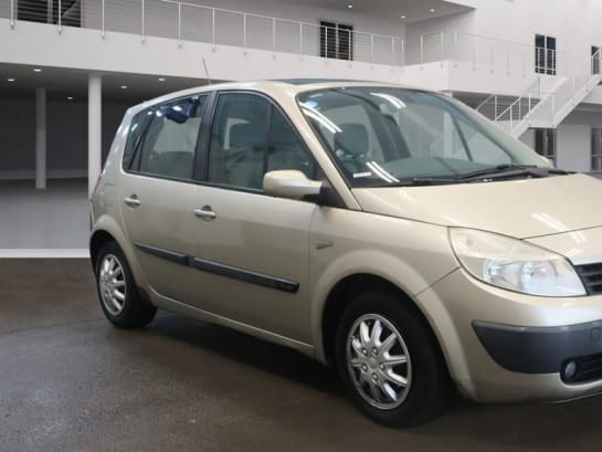 A 2006 RENAULT MEGANE SL OASIS VVT 111 SCENIC