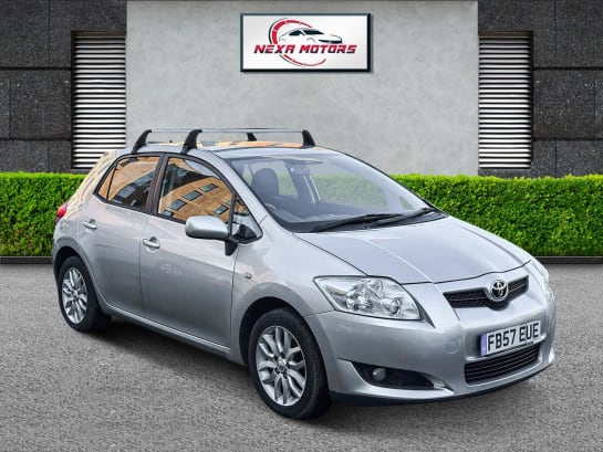 A 2008 TOYOTA AURIS TR VVT-I