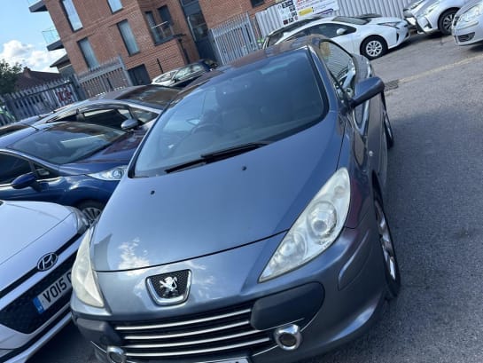 A 2006 PEUGEOT 307 CC 2.0 16v S Convertible 2dr Petrol Manual (192 g/km, 140 bhp)