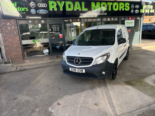 A null MERCEDES-BENZ CITAN 1.5 109 CDI 90 BHP