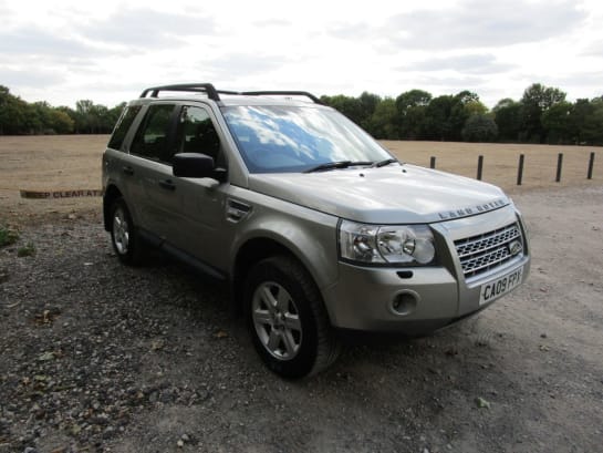A null LAND ROVER FREELANDER 2 2.2 TD4e GS SUV 5 door Diesel Manual