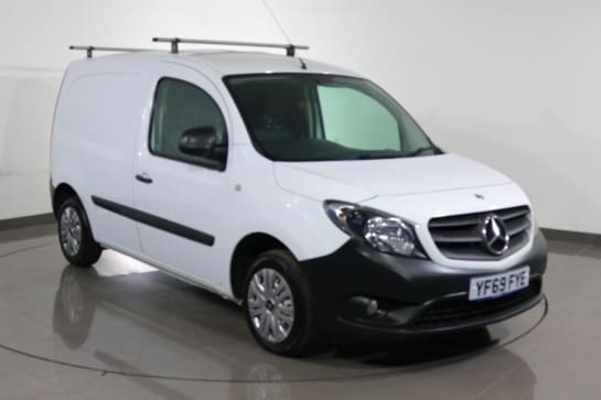 A null MERCEDES-BENZ CITAN 1.5 109CDI PURE L2 94 BHP ONE OWNER with 3 Stamp SERVICE HIST