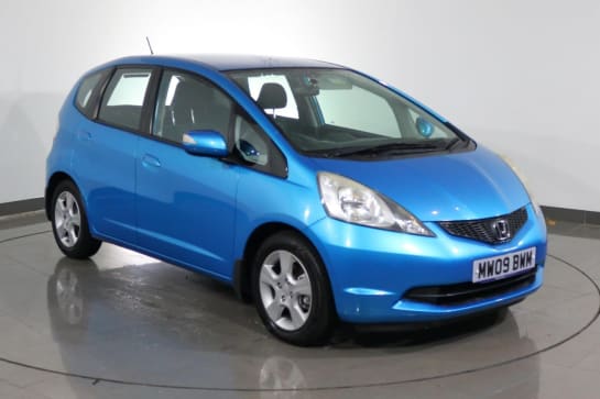 A null HONDA JAZZ 1.4 i-VTEC ES Hatchback 5dr Petrol Manual Euro 4 (100 ps) ONE OWNER with 13