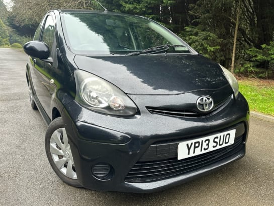 A null TOYOTA AYGO 1.0 VVT-i Ice Hatchback 5dr Petrol Manual Euro 5 (67 ps) BLUETOOTH,SERVICE