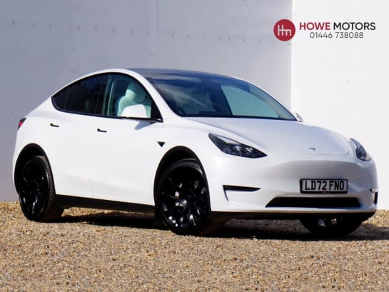 A null TESLA MODEL Y (Dual Motor) Long Range SUV Electric Auto 4WDE 5dr - Just 99 Miles from New