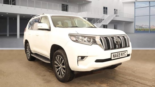 A null TOYOTA LAND CRUISER 2.8D Invincible SUV Diesel Auto 4WD Euro 6 (7 Seat) 5dr - Just 23,736 Miles