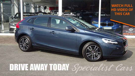 A null VOLVO V40 2.0 T2 GPF Momentum Nav Plus Hatchback 5dr Petrol Manual Euro 6 (s/s) (122