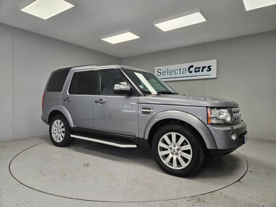 A null LAND ROVER DISCOVERY 3.0 4 SDV6 HSE 5d 255 BHP