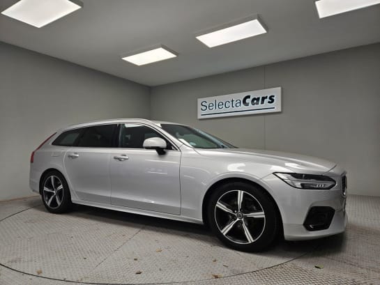 A null VOLVO V90 2.0 D4 R-Design Estate 5dr Diesel Auto Euro 6 (s/s) (190 ps)