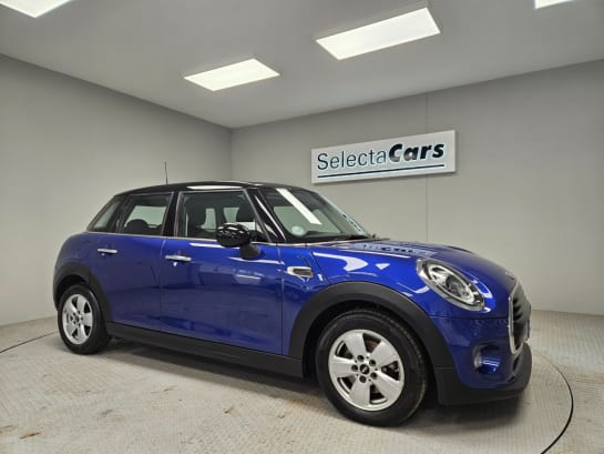 A null MINI HATCH 1.5 Cooper Classic Hatchback 5dr Petrol Manual Euro 6 (s/s) (136 ps)