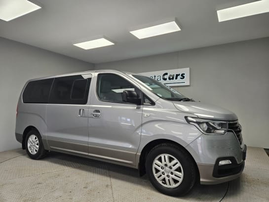 A null HYUNDAI I800 2.5 CRDi SE Nav MPV 5dr Diesel Manual Euro 6 (136 ps)
