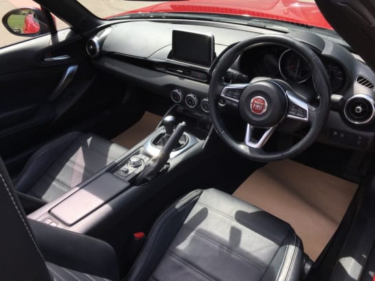 A 2017 FIAT 124 1.4 SPIDER MULTIAIR LUSSO 2d 139 BHP ..JUST HAD FULL CAMBELT SERVICE..