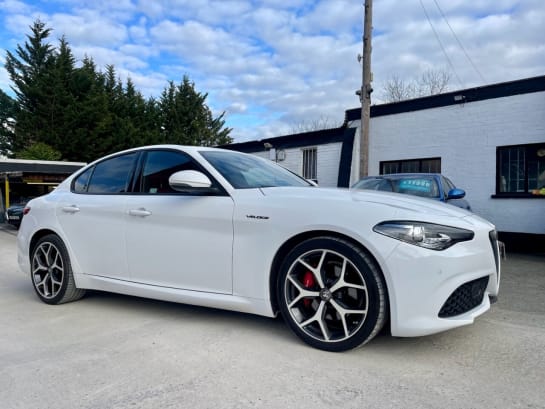 A null ALFA ROMEO GIULIA 2.0T Veloce Saloon 4dr Petrol GPF Auto Euro 6 (s/s) (280 ps) OX-BLOOD LEATH