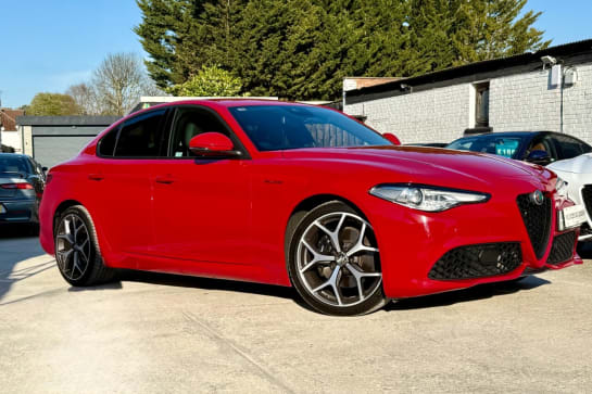 A null ALFA ROMEO GIULIA 2.0T Veloce Saloon 4dr Petrol GPF Auto Euro 6 (s/s) (280 ps) 19" ALLOYS + J