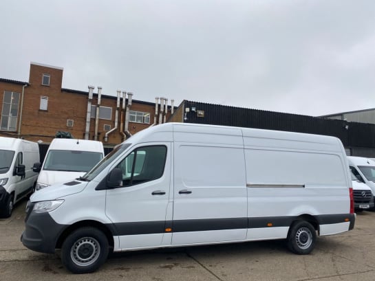 A 2020 MERCEDES SPRINTER 316 CDI