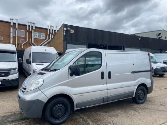 A null NISSAN PRIMASTAR 2.0 DCI 2700 SE L1 SWB 115BHP. SILVER BODY. 195K MLS. LONG MOT. PX.