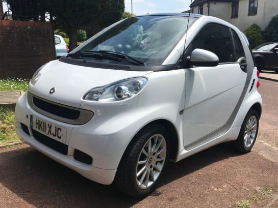 A 2011 SMART FORTWO COUPE PASSION MHD