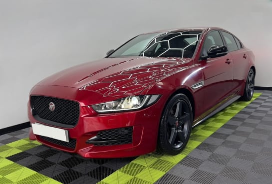 A null JAGUAR XE 2.0d R-Sport Saloon 4dr Diesel Auto Euro 6 (s/s) (180 ps)