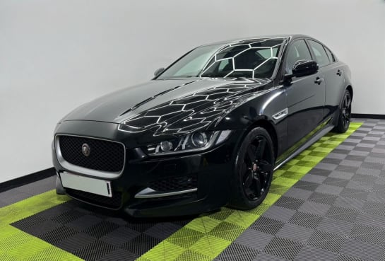 A null JAGUAR XE 2.0d R-Sport Saloon 4dr Diesel Auto Euro 6 (s/s) (180 ps)