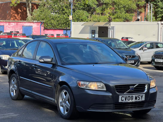 A 2008 VOLVO S40 1.8 S Saloon 4dr Petrol Manual Euro 4 (125 ps)