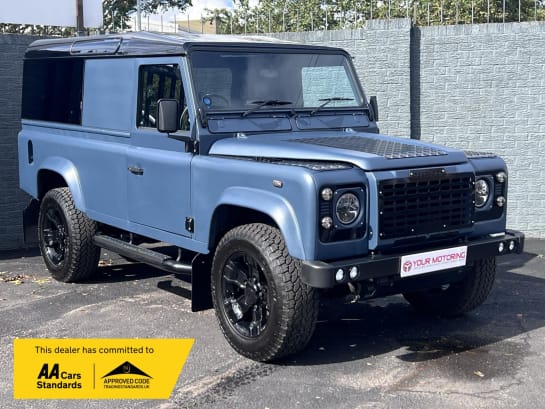 A 1991 LAND ROVER DEFENDER 110 2.5 TD5 County Pick-Up 2dr Diesel Manual (299 g/km, 120 bhp)