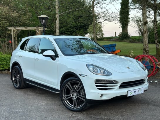 A null PORSCHE CAYENNE DIESEL ESTATE D V6 TIPTRONIC