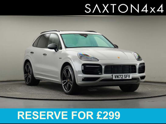 A 2022 PORSCHE CAYENNE V6 PLATINUM EDITION