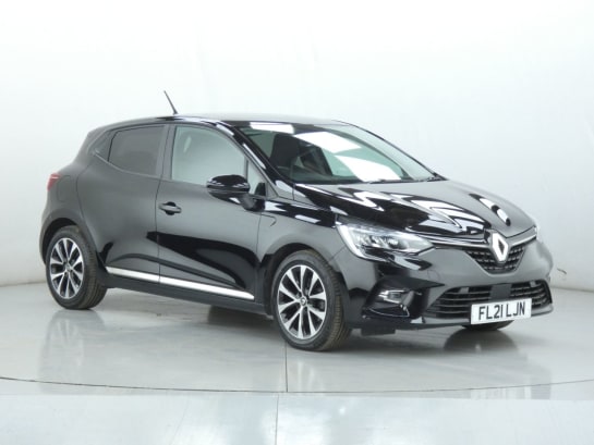 A 2021 RENAULT CLIO ICONIC DCI