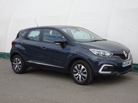 A 2019 RENAULT CAPTUR PLAY TCE