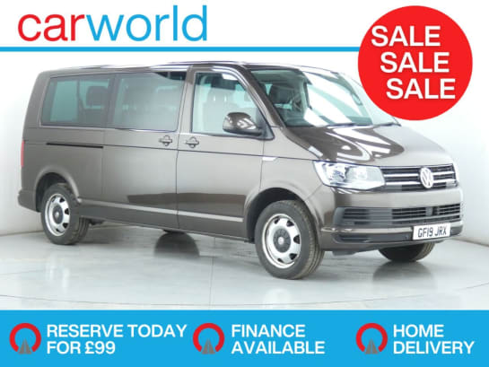 A 2019 VOLKSWAGEN TRANSPORTER T32 TDI SHUTTLE SE BMT