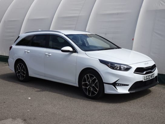 A null KIA CEED 1.5 3 ISG 5d 158 BHP