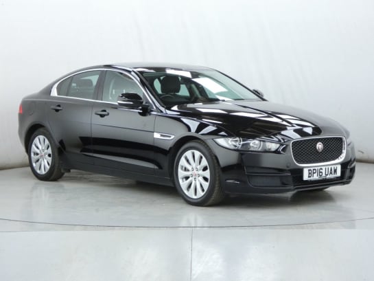 A null JAGUAR XE 2.0 PRESTIGE 4d 161 BHP