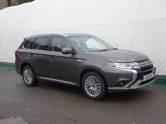 A null MITSUBISHI OUTLANDER 2.4 PHEV JURO 5d 207 BHP