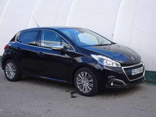 A null PEUGEOT 208 1.2 PureTech Allure Hatchback 5dr Petrol Manual Euro 6 (82 ps)