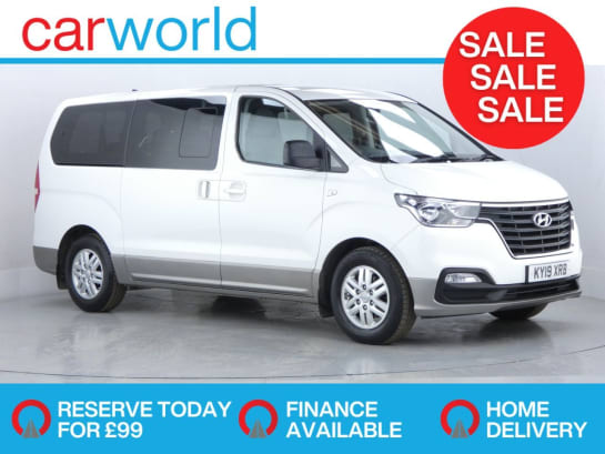A null HYUNDAI I800 2.5 CRDi SE Nav MPV 5dr Diesel Auto Euro 6 (170 ps)