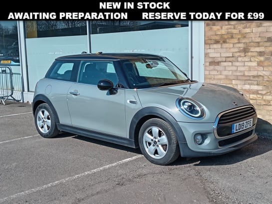 A null MINI HATCH 1.5 Cooper Classic Hatchback 3dr Petrol Manual Euro 6 (s/s) (136 ps)