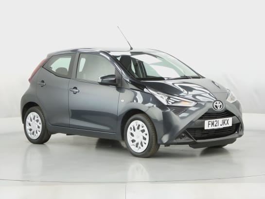 A null TOYOTA AYGO 1.0 VVT-i x-play Hatchback 5dr Petrol Manual Euro 6 (s/s) (71 ps)