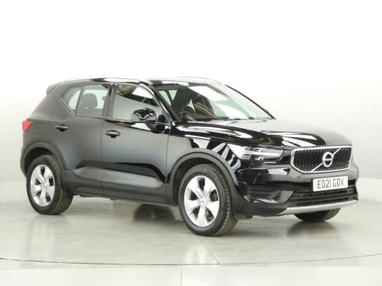 A null VOLVO XC40 1.5 T3 Momentum SUV 5dr Petrol Manual Euro 6 (s/s) (163 ps)