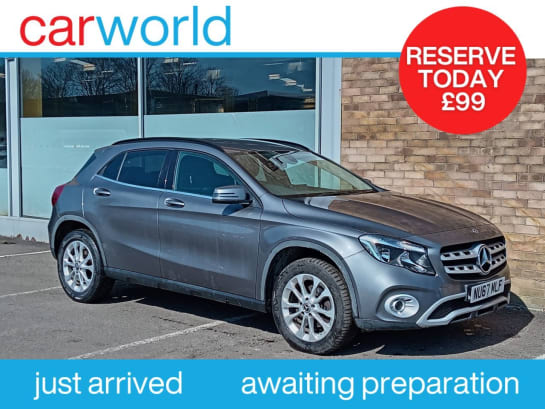 A null MERCEDES-BENZ GLA CLASS 2.1 GLA200d SE SUV 5dr Diesel 7G-DCT Euro 6 (s/s) (136 ps)