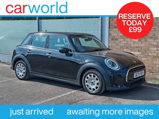 A null MINI HATCH 1.5 One Classic Hatchback 5dr Petrol Steptronic Euro 6 (s/s) (102 ps)