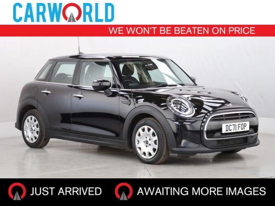 A null MINI HATCH 1.5 One Classic Hatchback 5dr Petrol Steptronic Euro 6 (s/s) (102 ps)