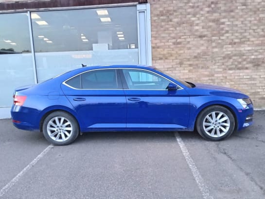 A null SKODA SUPERB 1.5 TSI ACT SE Technology Hatchback 5dr Petrol Manual Euro 6 (s/s) (150 ps)