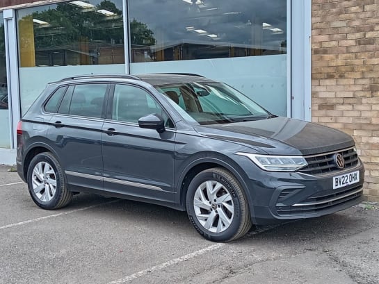 A null VOLKSWAGEN TIGUAN 1.5 TSI Life SUV 5dr Petrol Manual Euro 6 (s/s) (150 ps)