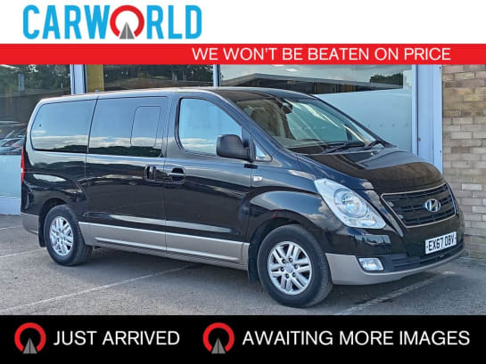 A null HYUNDAI I800 2.5 CRDi SE Nav MPV 5dr Diesel Manual Euro 6 (136 ps)