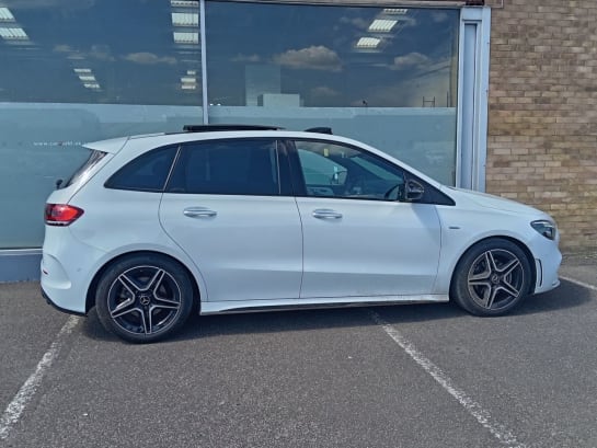 A null MERCEDES-BENZ B CLASS 1.3 B200 AMG Line Edition (Premium Plus) MPV 5dr Petrol 7G-DCT Euro 6 (s/s)