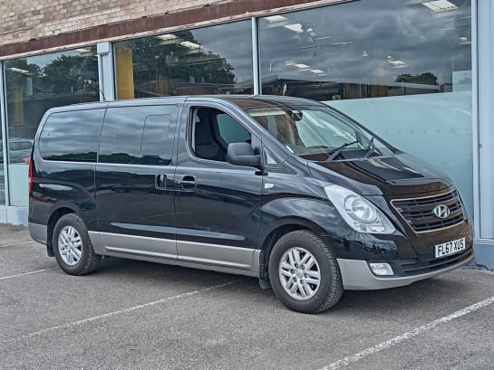 A null HYUNDAI I800 2.5 CRDi SE MPV 5dr Diesel Manual Euro 6 (136 ps)