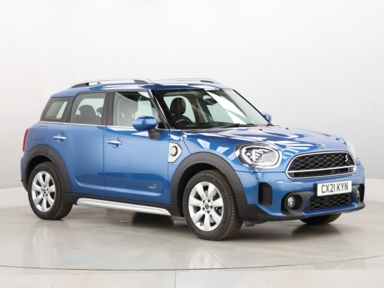 A null MINI COUNTRYMAN 1.5 10kWh Cooper SE Classic SUV 5dr Petrol Plug-in Hybrid Auto ALL4 Euro 6