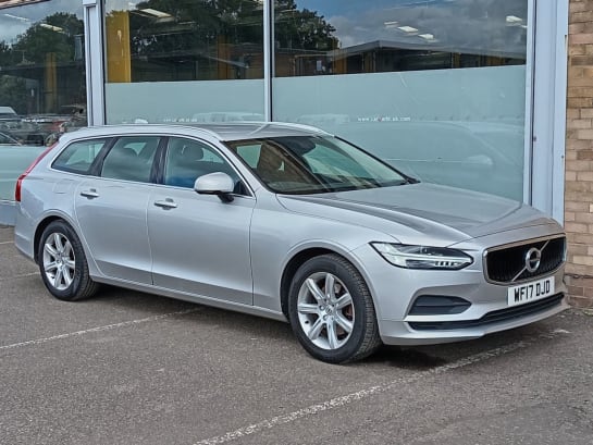 A null VOLVO V90 2.0 D4 Momentum Estate 5dr Diesel Auto Euro 6 (s/s) (190 ps)